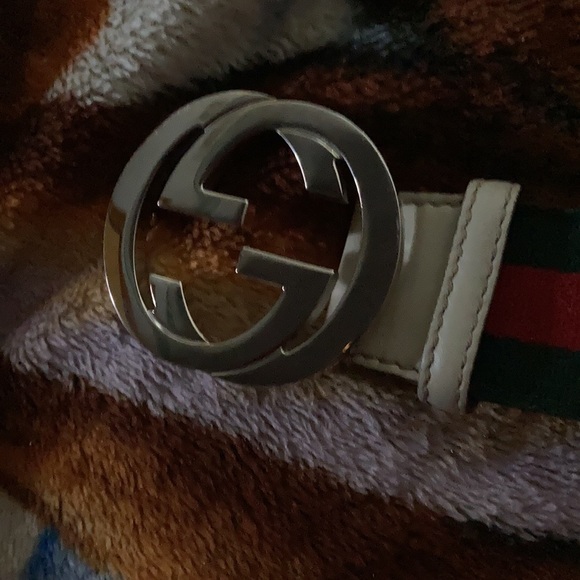 Men’s Gucci belts - Picture 2 of 3